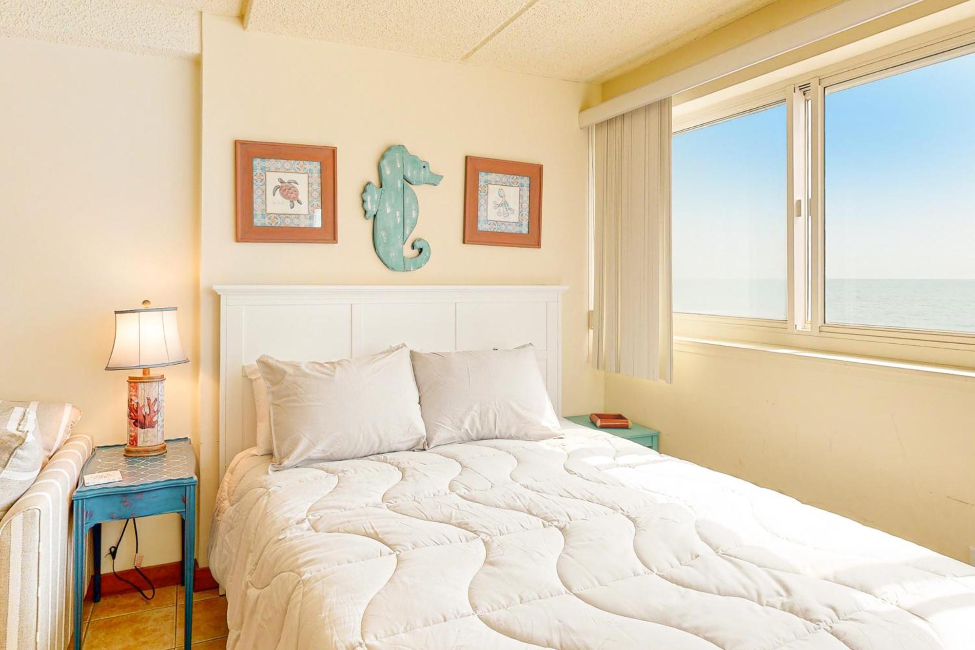 Atlantis 302 Hotel Ocean City Exterior photo